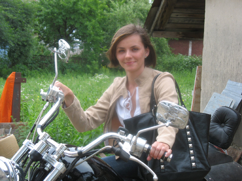 Ірина Рожок-Капранова на мотоциклі